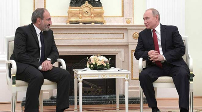 Kremlin’de sıcak buluşma